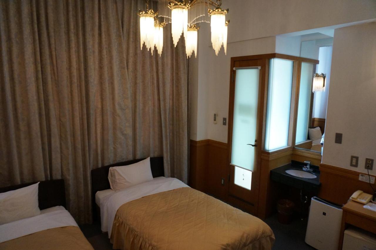 טוקיו Business Hotel Crescent מראה חיצוני תמונה